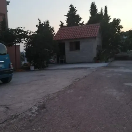 Appartamento With Parking Space Seget Donji, - 27568 Traù