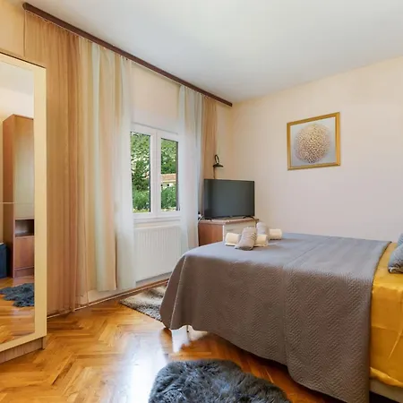 Appartamento With Parking Space Seget Donji, - 27568 Traù