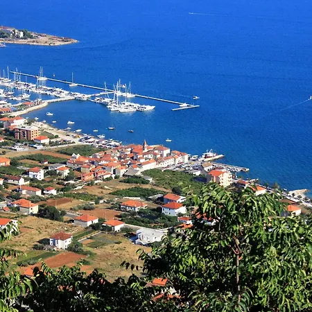 Appartamento With Parking Space Seget Donji, - 27568 Traù