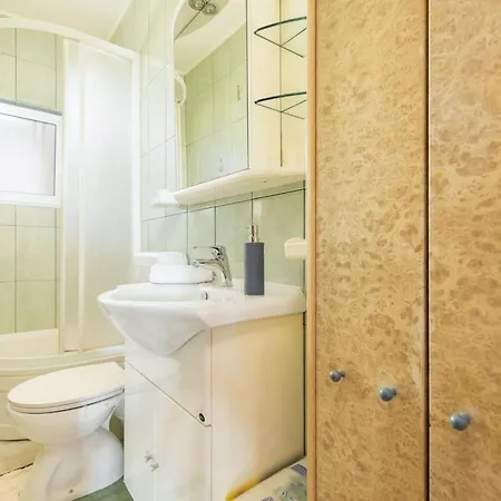 With Parking Space Seget Donji, - 27568 Apartamento