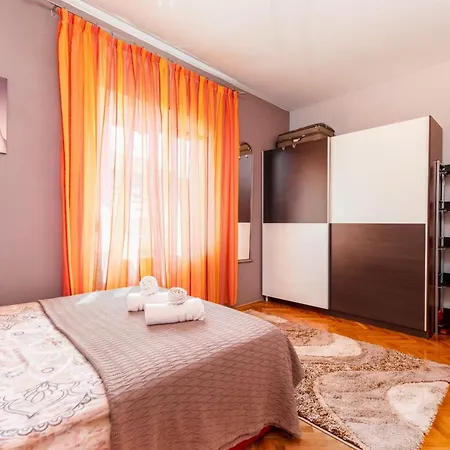 Apartamento With Parking Space Seget Donji, - 27568